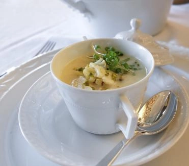 blumenkohlsuppe-pistazien-kresse